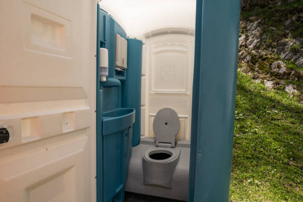 Best Portable Restroom Maintenance and Cleaning  in Lake Grove, NY